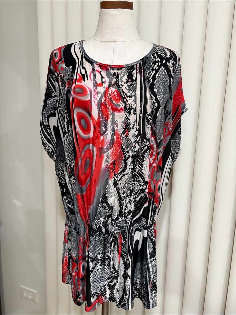 Abstract Red & Black abstract snakeskin Print Women's Top pull string waist M